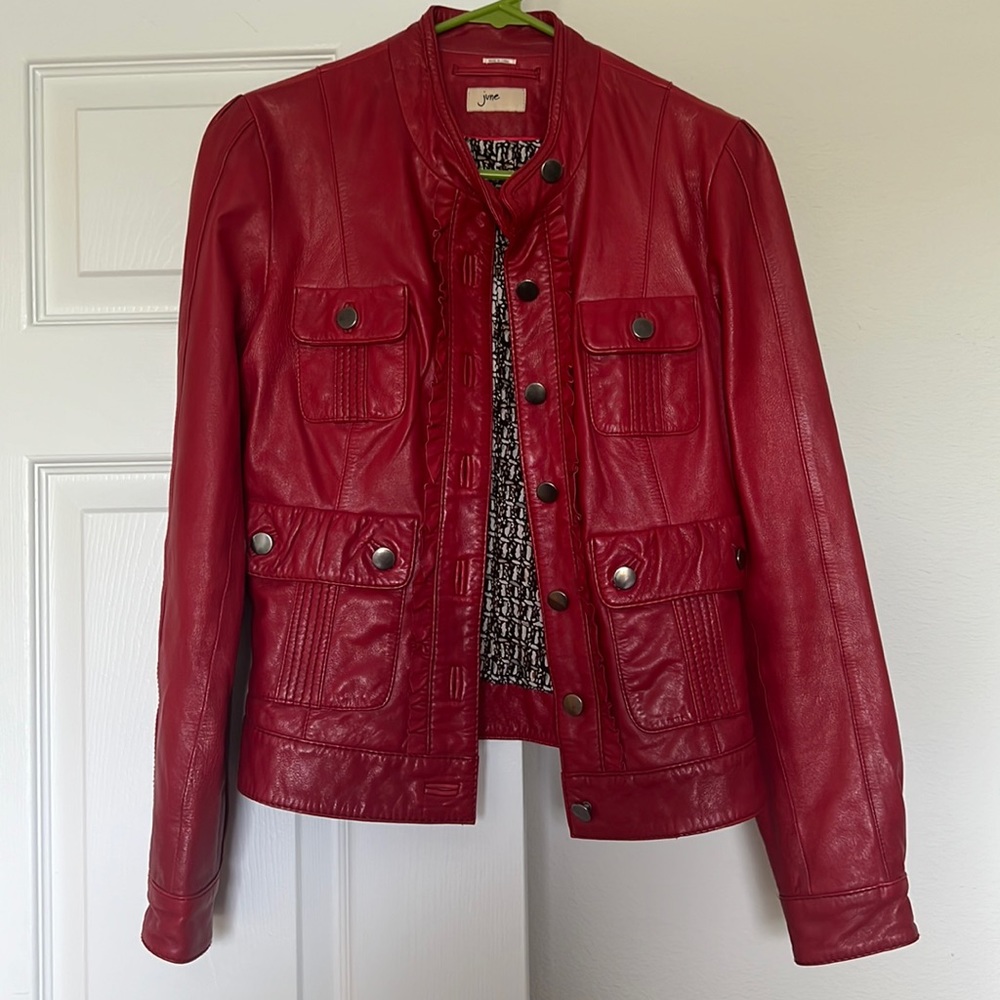 100% leather red vintage jacket with cute details